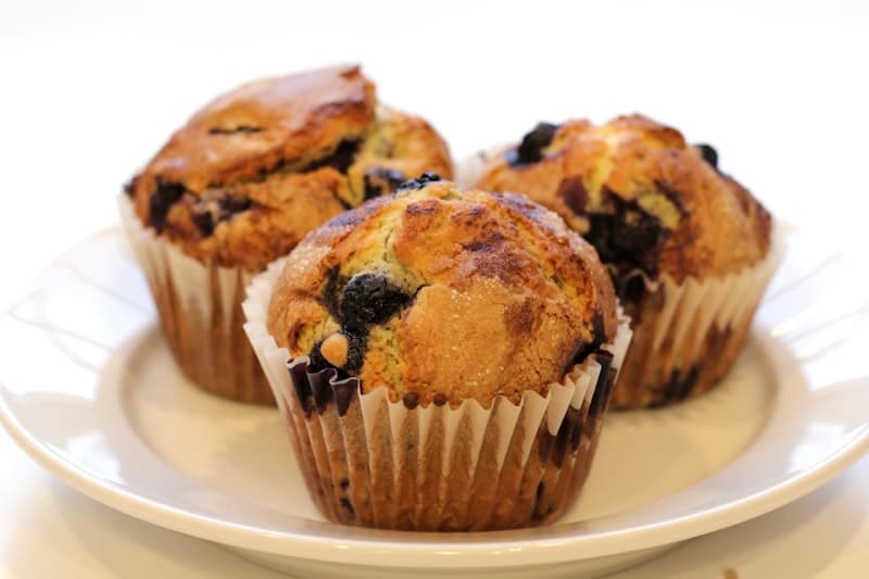 Muffinki z malinami i migdałami
